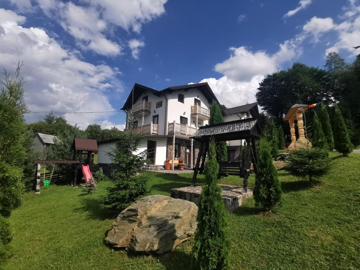 Hotel Alpina Panoramic Moisei Exteriér fotografie