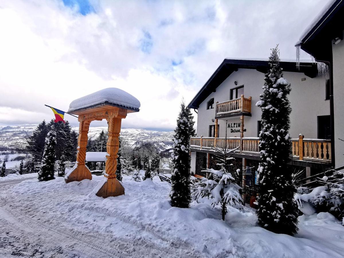 Hotel Alpina Panoramic Moisei Exteriér fotografie
